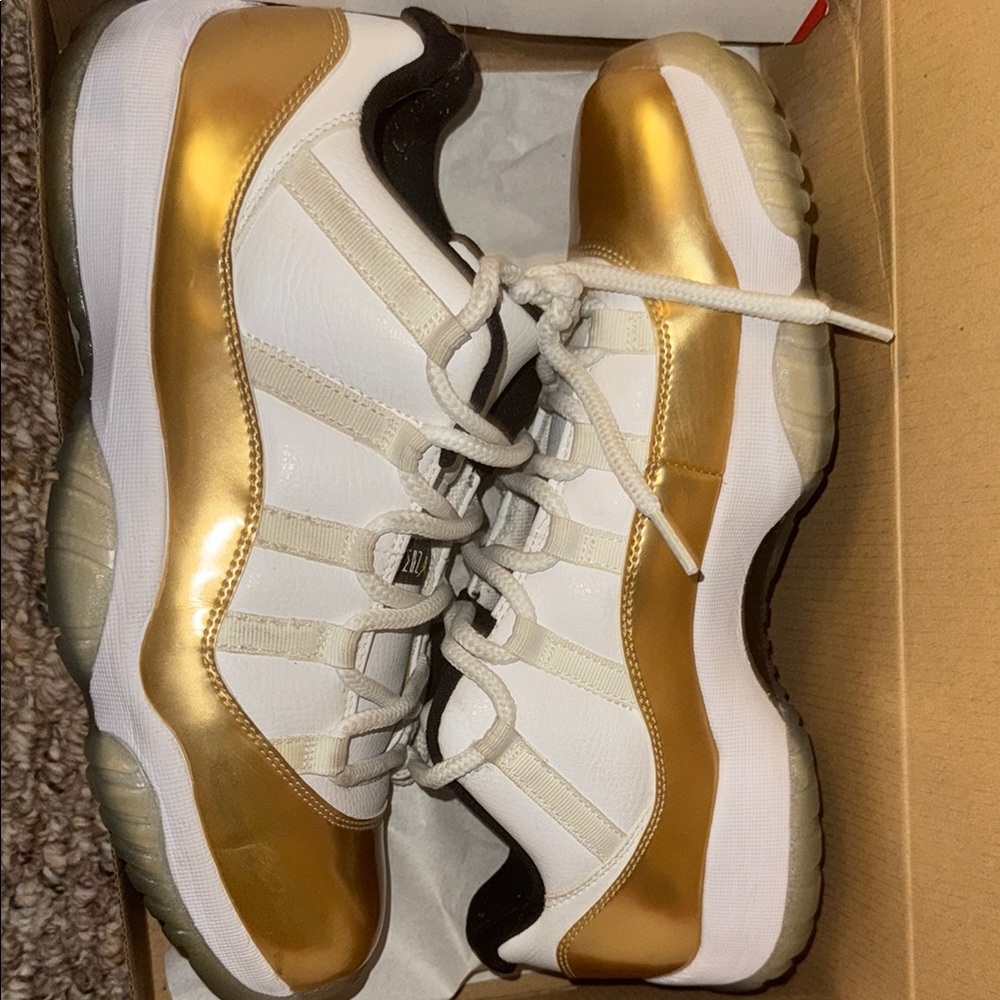 Jordan 11 low closing ceremonies